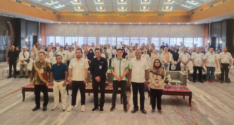 200 Pedagang Pasar Ikuti Pelatihan Digitalisasi oleh BI dan APPSI Sumut: Kenalkan SIAPIK & QRIS untuk Dongkrak Omzet dan Akses Pembiayaan 200 Pedagang Pasar Ikuti Pelatihan Digitalisasi oleh BI dan APPSI Sumut: Kenalkan SIAPIK & QRIS untuk Dongkrak Omzet dan Akses Pembiayaan